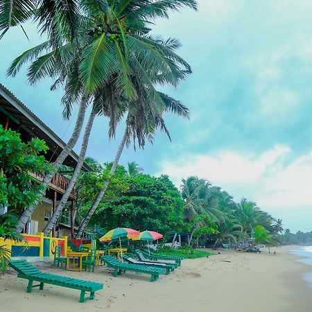 Reggae Zone Beach Resort Tangalle Ngoại thất bức ảnh