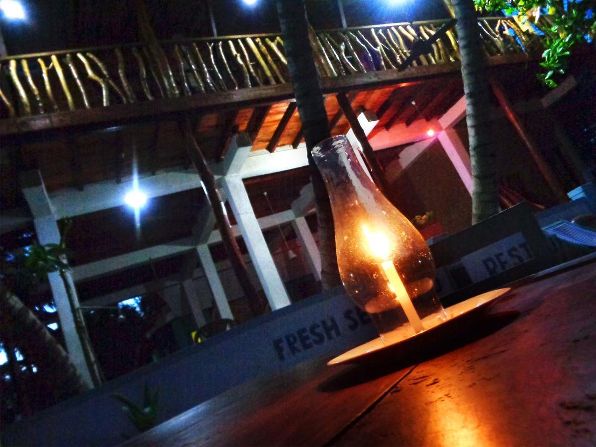 Reggae Zone Beach Resort Tangalle Ngoại thất bức ảnh