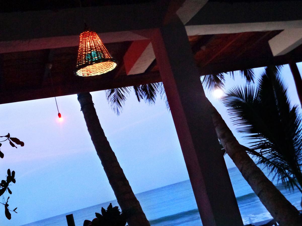 Reggae Zone Beach Resort Tangalle Ngoại thất bức ảnh